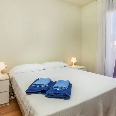 Gracia- Parc Gueell By Interhome